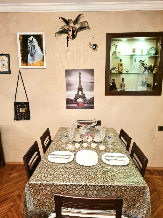 Comfortable, Close Center Baku Bagian luar foto