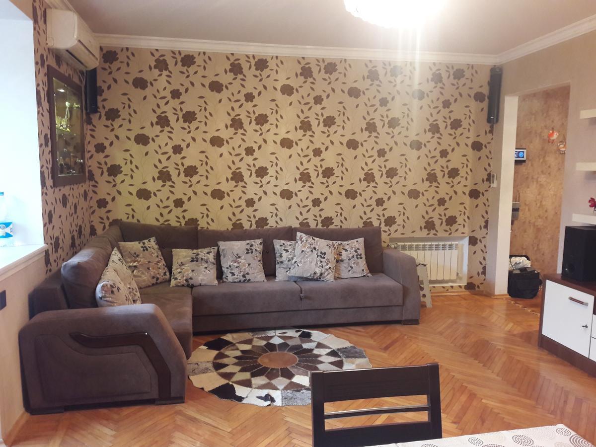 Comfortable, Close Center Baku Bagian luar foto